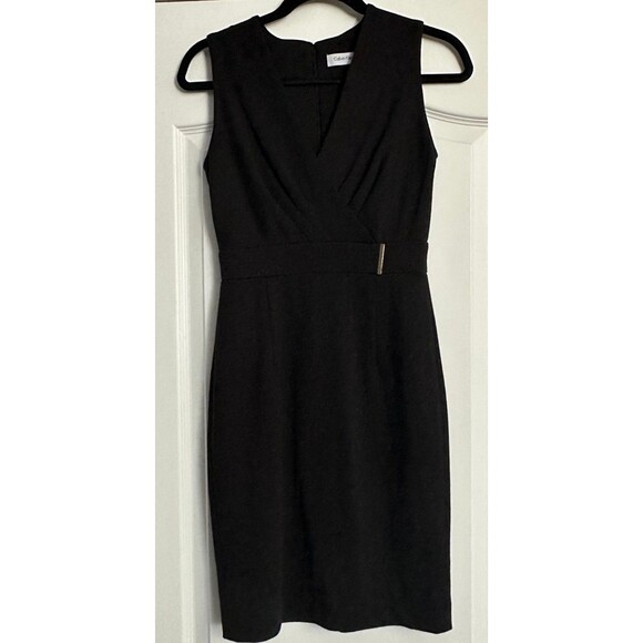Calvin Klein Black Sheath Dress Size 2 V-Neck Sleeveless Knee Length - Picture 2 of 6